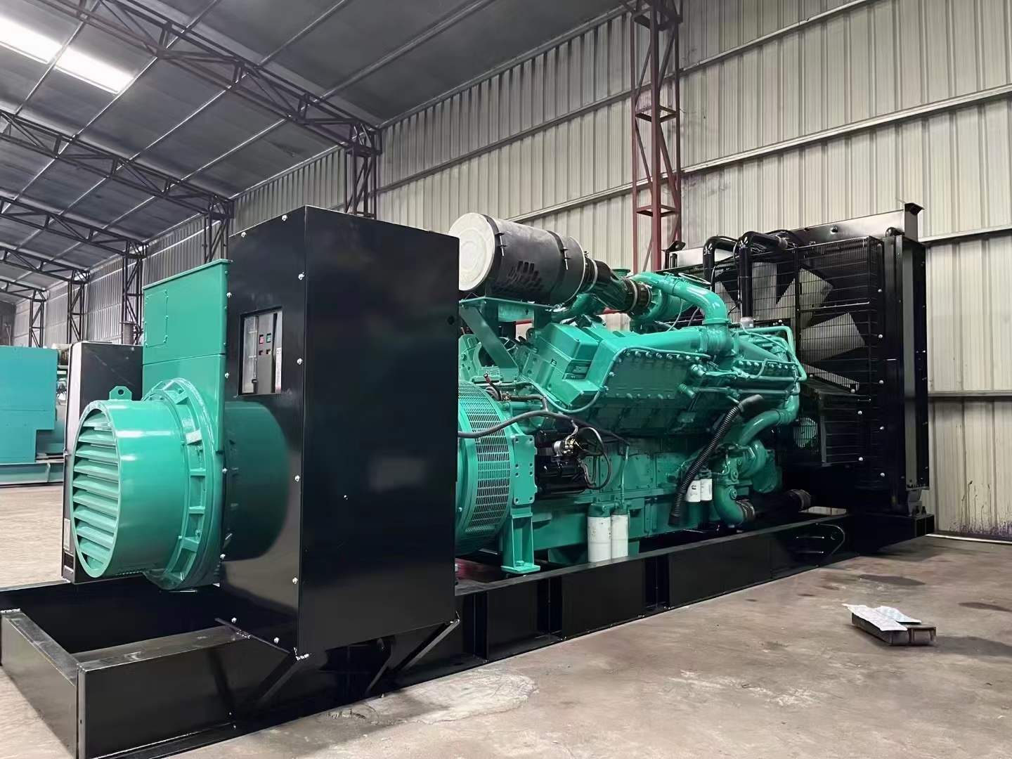 红河如何降低 800kW 柴油发电机输出电流的波动？